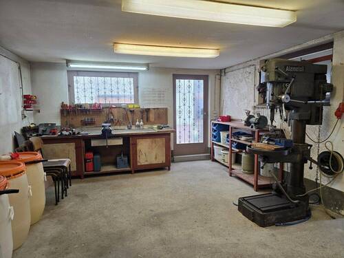 Garage - Werkstatt - 