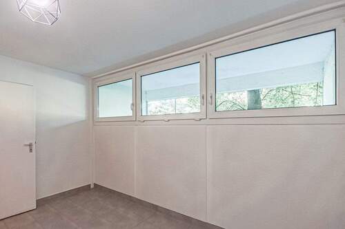 Küche mit großer Fensterfläche - 