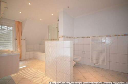 13 großes Bad (Bild 2021) - 