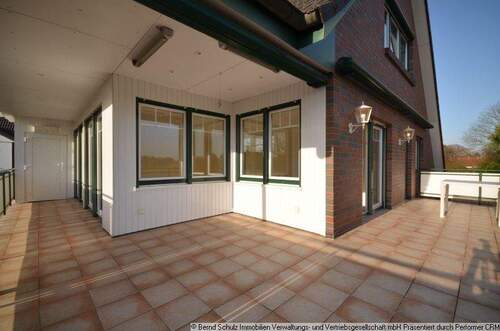 17 Terrasse (Bild 2021) - 