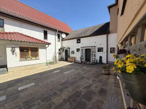 Hof-Eingangsbereich - 