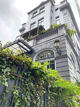 Außenansicht stilvoller Altbau - 