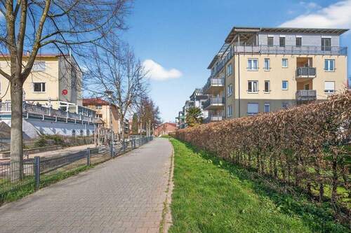 Hinter dem Haus - 3 Zimmer Etagenwohnung zum Kaufen in Karlsruhe / Innenstadt-Ost