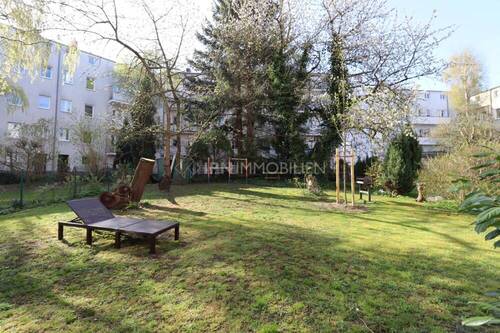 Innenhof - Etagenwohnung mit 78,20 m&sup2; in Rostock / Hansaviertel zum Kaufen