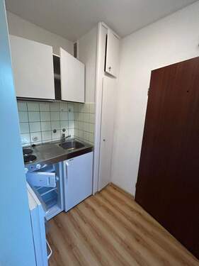 Kompakte Küchenzeile - 1 Zimmer Etagenwohnung in Oldenburg