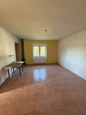 Wohnzimmer - 1 Zimmer Mehrfamilienhaus, Wohnhaus zur Miete in Grimma