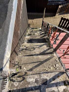 Treppe vom Flachdach - 