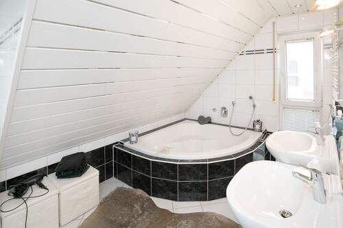 Badezimmer Ansicht I-OG - 