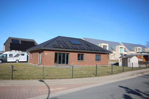 Aussen - Neuwertiges, gehobenes Einfamilienhaus nahe Ratzeburger See!