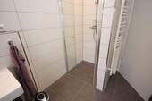 Vollbad mit Duschbereich - 