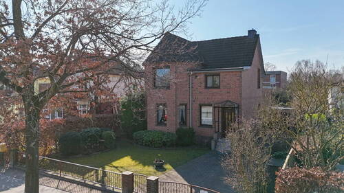 Vorderansicht - 5 Zimmer Einfamilienhaus zum Kaufen in Hamburg