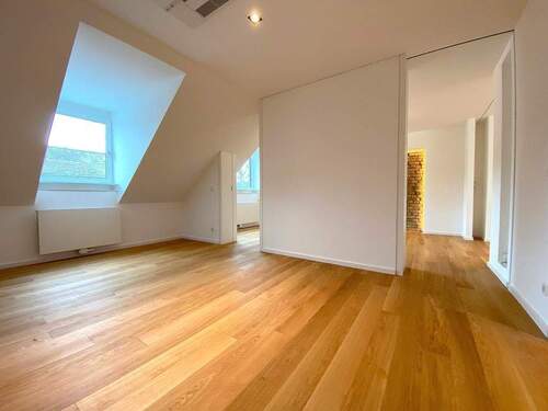 Hell und lichtdurchflutet - Etagenwohnung mit 106,80 m² in Wiesbaden zur Miete