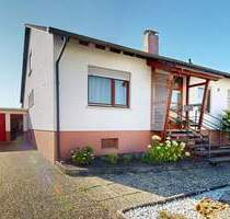 ~~ GEPFLEGTES EFH MIT GARAGE, PARTYKELLER UND GARTEN IN UNVERBAUTER LAGE VON SCHWEIGHOFEN ~~