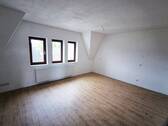 Wohnzimmer - 3 Zimmer Etagenwohnung zur Miete in Oberhausen