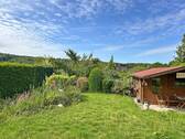 Garten mit Gartenhaus - 
