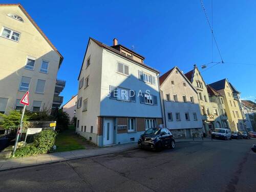Hausansicht - 4-Familienhaus in Stuttgart-Obertürkheim - voll vermietet