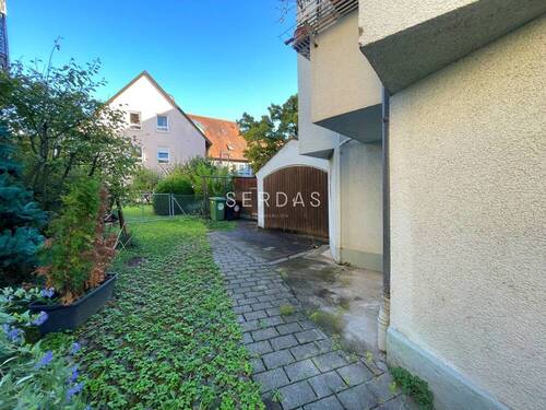 Garten & Garage - Mehrfamilienhaus, Wohnhaus mit 206,00 m² in Stuttgart / Obertürkheim zum Kaufen
