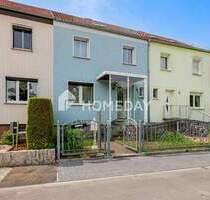 Deutzen: Reihenhaus mit Keller, Garten, Terrasse & separatem Grundstück mit Gartenhaus - Neukieritzsch