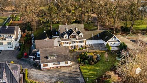 Drohne 2 - Mehrfamilienhaus, Wohnhaus mit 1,03 m&sup2; in Reinfeld zum Kaufen