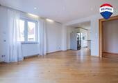 Esszimmer - Gemütliche Wohnung in Form einer Doppelhaushälfte mit Garten in Erzingen