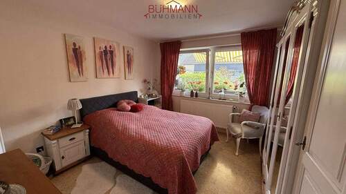 Schlafzimmer EG li - 