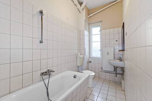 Badezimmer - 2 Zimmer Etagenwohnung zum Kaufen in Berlin
