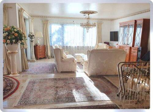 Wohnen - 8 Zimmer Einfamilienhaus in Rodgau