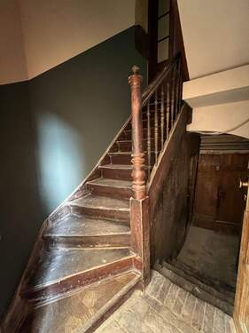 Treppenhaus Seitenflügel - 