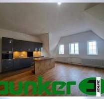 ***Schöner Wohnen: DG-Wohnung mit Kaminofen für gemütliche Stunden*** - Babenhausen