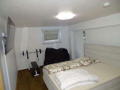 Schlafzimmer - 2 Zimmer Einfamilienhaus in Oftersheim