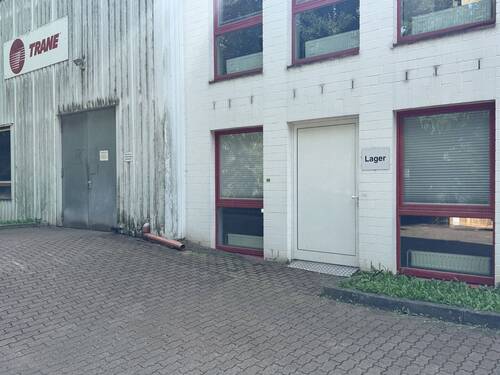 Hintereingang und Lager - 