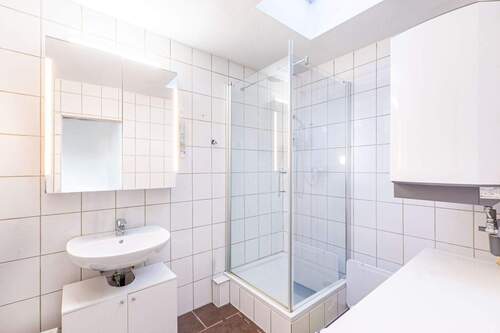 Badezimmer - Etagenwohnung mit 94,00 m&sup2; in Leonberg zum Kaufen