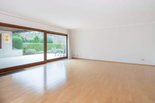 Wohnbereich - 7 Zimmer Einfamilienhaus in Heusenstamm