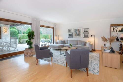 Wohnbereich-visualisiert - Einfamilienhaus mit 257,00 m&sup2; in Heusenstamm zum Kaufen