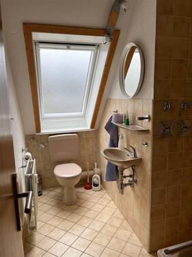 Bad mit Dusche - 