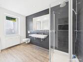 Bad 1 OG Haus 2 - 