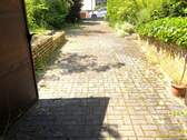 Hofeinfahrt 2 mit Garage - 
