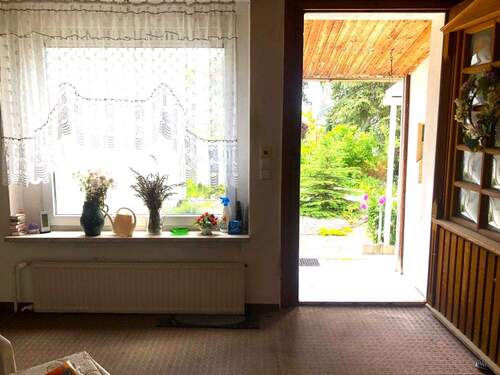 Eingangsbereich mit Flur - 