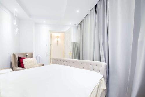 3 - 4 Zimmer Etagenwohnung in Berlin