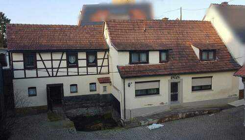 Außenansicht - 5 Zimmer Einfamilienhaus zum Kaufen in Pfarrweisach