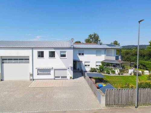 Außenansicht - 1 Zimmer Mehrfamilienhaus, Wohnhaus zum Kaufen in Rehling