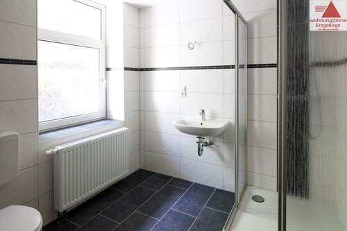Bad (2).jpg - Etagenwohnung mit 60,00 m&sup2; in Aue-Bad Schlema zur Miete