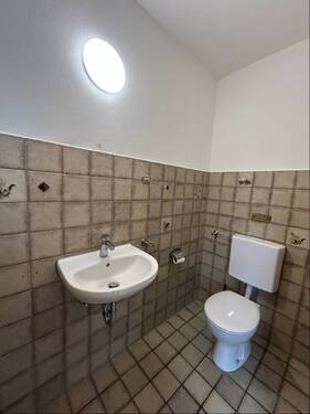 WC - 