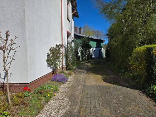Hofeinfahrt.jpg - Einfamilienhaus mit 118,00 m&sup2; in Nortorf zum Kaufen