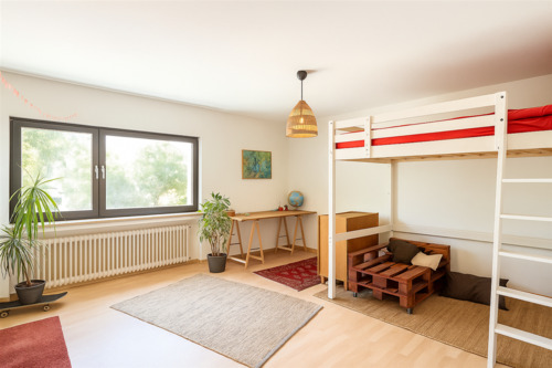 Schlafzimmer, aktuell Kinderzimmer - 
