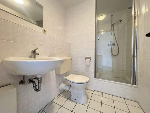 Badezimmer - Etagenwohnung mit 21,00 m² in Kaiserslautern zur Miete