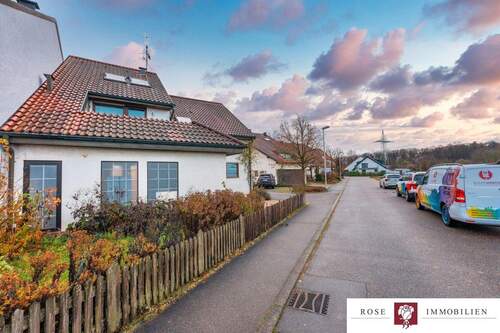 Ansicht Nord - 8 Zimmer Doppelhaushälfte zum Kaufen in Waiblingen