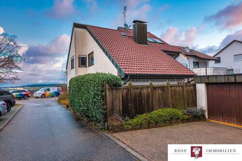 Ansicht Süd West - 8 Zimmer Doppelhaushälfte in Waiblingen