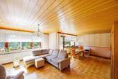 Wohnzimmer EG - 9 Zimmer Mehrfamilienhaus, Wohnhaus zum Kaufen in Winnenden