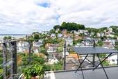 Spektakulärer Blick vom Balkon - TREPPENVIERTEL: INVESTMENT MIT ELBBLICK